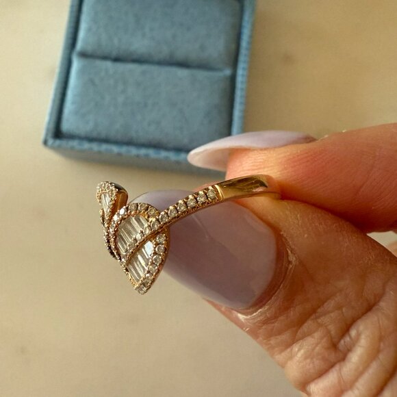 Anita Ko Small Leaf Ring - Rose Gold Size 6 - Picture 2 of 5